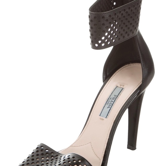 Prada heels in Black size 8 - Picture 2 of 7